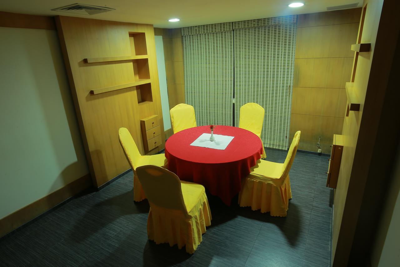 帕托姆皇家酒店 特里凡得琅 外观 照片